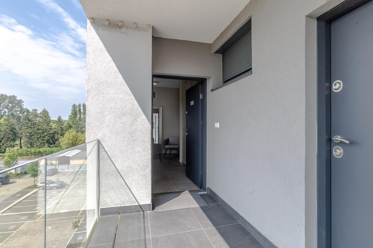 Lake Side Luxury Steps To The Lake Lela - Happy Rentals Balatonlelle Exterior photo