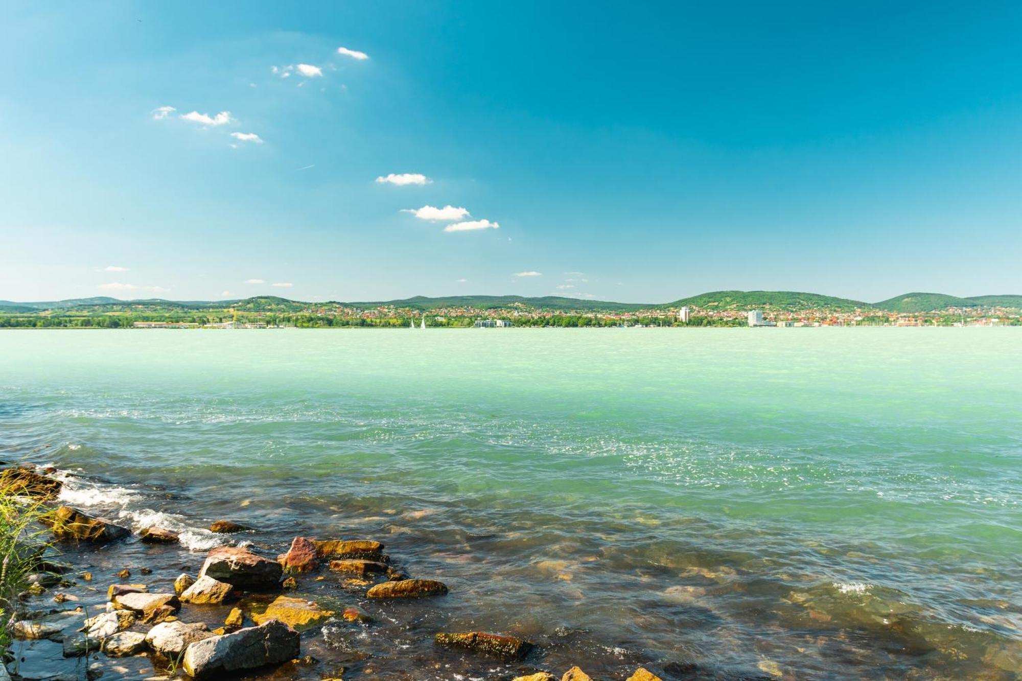 Lake Side Luxury Steps To The Lake Lela - Happy Rentals Balatonlelle Exterior photo