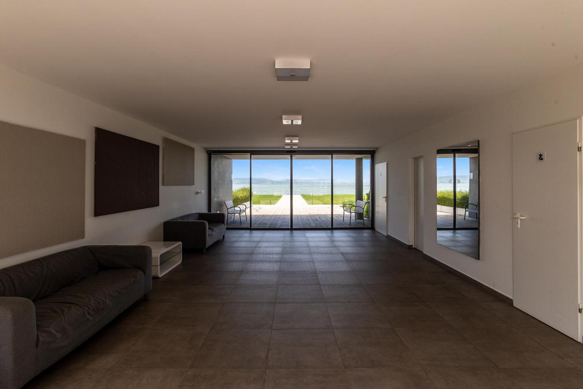 Lake Side Luxury Steps To The Lake Lela - Happy Rentals Balatonlelle Exterior photo